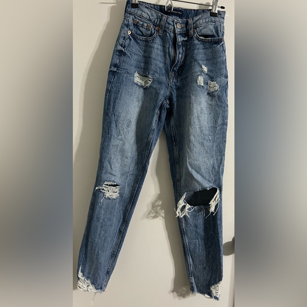 Aeropostale Mom Jean. Size 00R.